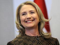 mccaskill endorses hillary for 2016