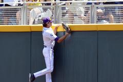 North Carolina Ousts Tigers From CWS With 4-2 Win